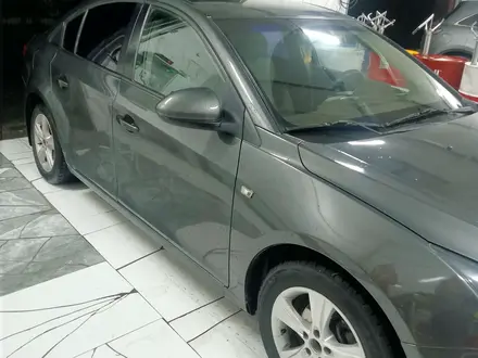 Chevrolet Cruze 2010 года за 3 200 000 тг. в Алматы – фото 4