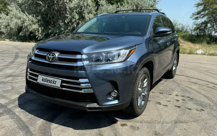 Toyota Highlander 2018 годаүшін15 000 000 тг. в Атырау