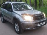 Toyota RAV4 2004 года за 5 700 000 тг. в Алматы – фото 3