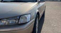 Toyota Camry 1998 года за 2 900 000 тг. в Тараз – фото 2