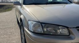Toyota Camry 1998 года за 2 900 000 тг. в Тараз – фото 3