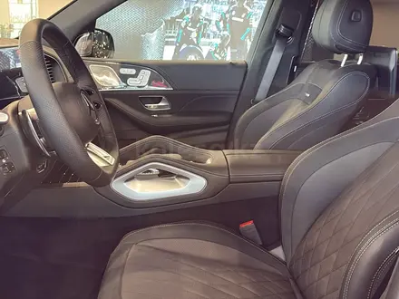 Mercedes-Benz GLS 63 AMG 4MATIC 2025 года за 138 000 000 тг. в Атырау – фото 8