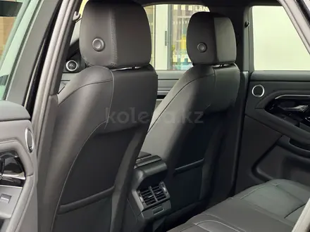 Land Rover Range Rover Evoque 2023 года за 30 558 000 тг. в Алматы – фото 19