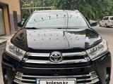 Toyota Highlander 2015 годаүшін14 700 000 тг. в Алматы