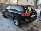 Volkswagen Touareg 2004 года за 8 000 000 тг. в Шымкент – фото 4