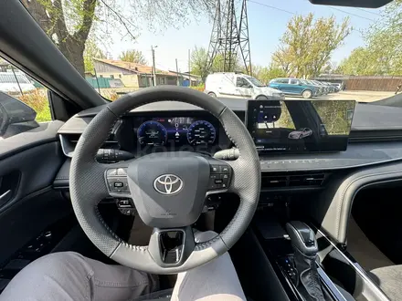 Toyota Camry 2024 года за 17 810 000 тг. в Алматы – фото 14