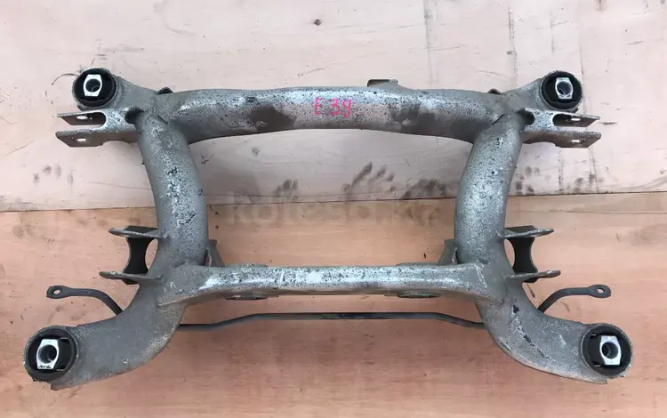 Балка передняя (задняя) БМВ Е39 Е60 F10 за 25 000 тг. в Алматы