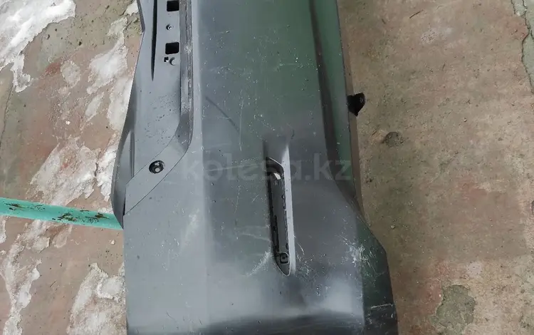 Задний бампер Камри 50 за 8 000 тг. в Алматы