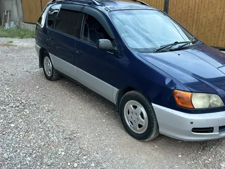 Toyota Ipsum 1996 года за 2 700 000 тг. в Алматы