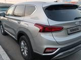 Hyundai Santa Fe 2021 года за 13 000 000 тг. в Алматы – фото 3