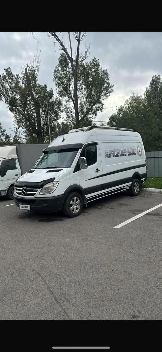 Mercedes-Benz Sprinter 2011 г.