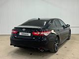 Toyota Camry 2019 года за 9 337 000 тг. в Астана – фото 3