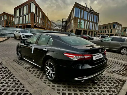 Toyota Camry 2023 года за 14 900 000 тг. в Алматы – фото 3