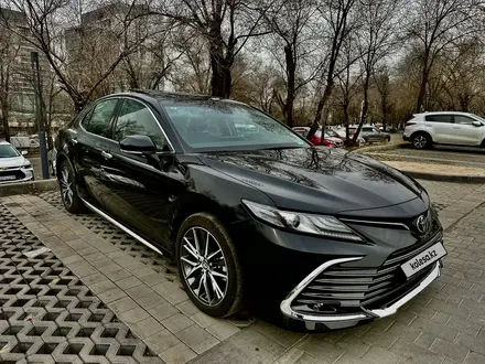 Toyota Camry 2023 года за 14 900 000 тг. в Алматы – фото 7