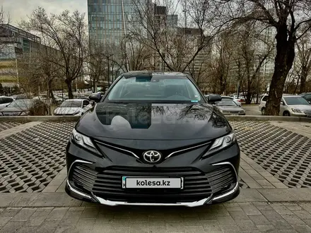 Toyota Camry 2023 года за 14 900 000 тг. в Алматы – фото 8