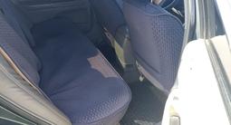 Toyota Camry 2001 года за 4 500 000 тг. в Усть-Каменогорск – фото 3