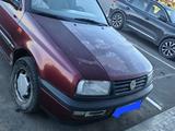 Volkswagen Vento 1992 года за 1 100 000 тг. в Актобе – фото 4