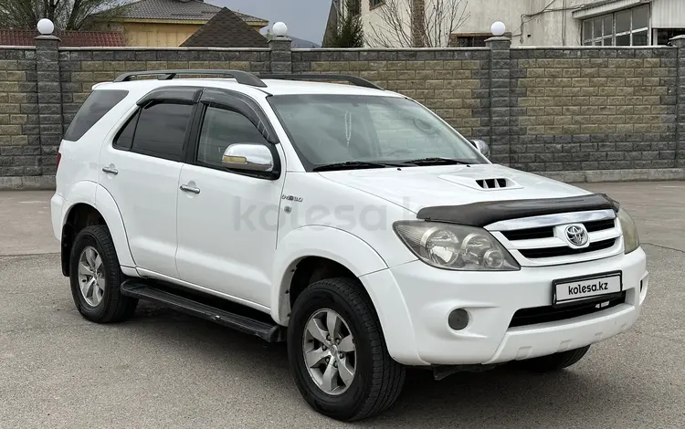 Toyota Fortuner 2005 годаүшін8 300 000 тг. в Алматы