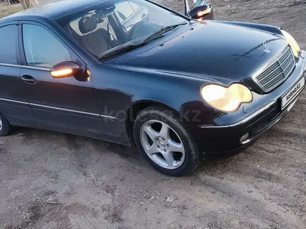 Mercedes-Benz C 200 2002 года за 2 700 000 тг. в Уральск – фото 7