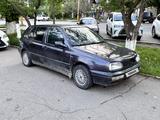 Volkswagen Golf 1994 года за 800 000 тг. в Тараз