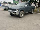 Toyota Hilux 1994 годаүшін2 000 000 тг. в Уральск