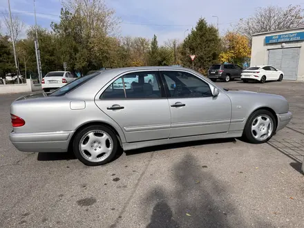 Mercedes-Benz E 320 1998 года за 4 500 000 тг. в Шымкент – фото 11