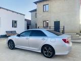 Toyota Camry 2013 года за 6 500 000 тг. в Бейнеу – фото 2