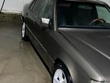 Mercedes-Benz E 220 1993 года за 1 450 000 тг. в Кокшетау – фото 3