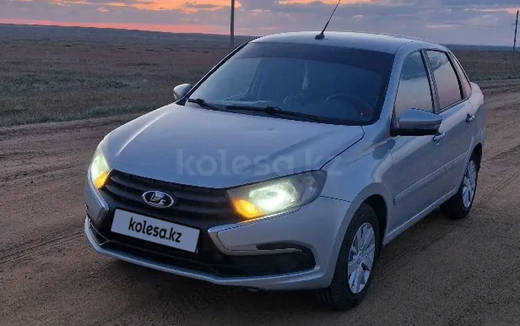 ВАЗ (Lada) Granta 2190 2018 годаүшін4 300 000 тг. в Актобе