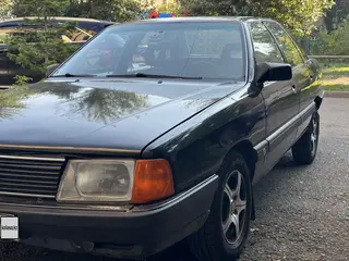 Audi 100