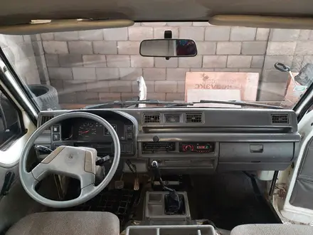 Toyota Hiace 1994 года за 1 600 000 тг. в Алматы – фото 6