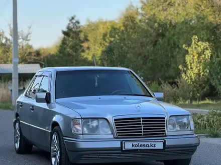 Mercedes-Benz E 280 1993 года за 3 200 000 тг. в Алматы – фото 4