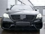 Решётка радиатора, чёрный глянец на W222 Mercedes, S500, S63amgfor205 000 тг. в Астана