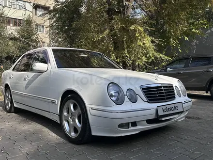 Mercedes-Benz E 320 2001 года за 4 400 000 тг. в Алматы