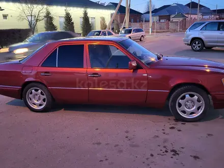 Mercedes-Benz E 230 1992 года за 1 600 000 тг. в Кызылорда – фото 4