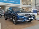 Volkswagen Touareg 2022 года за 25 090 000 тг. в Караганда