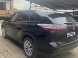 Toyota Highlander 2022 года за 35 000 000 тг. в Уральск – фото 4