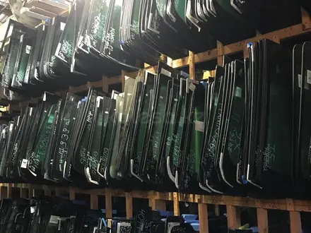 Установка Лобовых стекол на все марки авто за 22 000 тг. в Алматы – фото 3