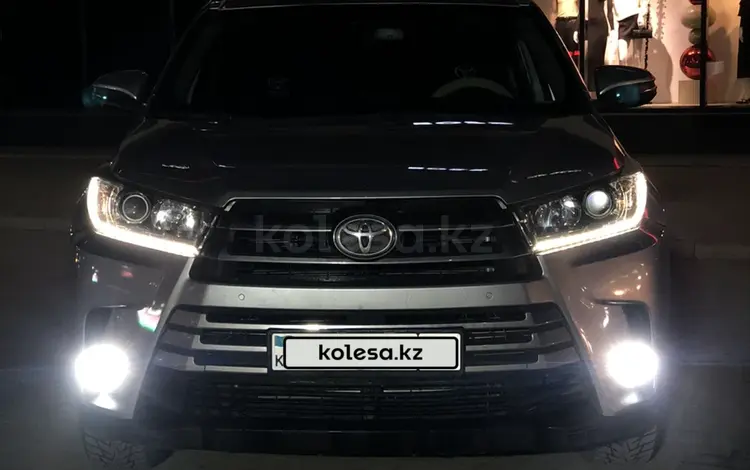 Toyota Highlander 2018 года за 23 000 000 тг. в Усть-Каменогорск