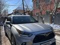Toyota Highlander 2021 года за 27 000 000 тг. в Алматы – фото 2