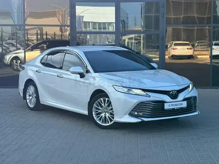 Toyota Camry 2021 года за 16 275 000 тг. в Уральск – фото 3