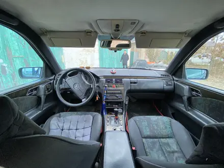 Mercedes-Benz E 280 1996 года за 3 000 000 тг. в Атырау – фото 8