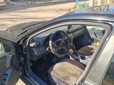 Mercedes-Benz C 200 2001 года за 2 500 000 тг. в Караганда – фото 3
