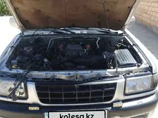 Opel Frontera, 2000