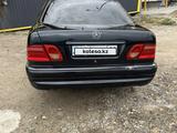 Mercedes-Benz E 320 1999 годаүшін3 000 000 тг. в Усть-Каменогорск – фото 2
