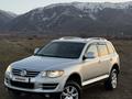 Volkswagen Touareg 2008 годаүшін7 850 000 тг. в Астана