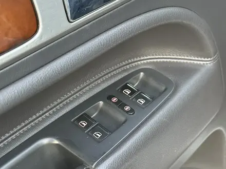 Volkswagen Touareg 2008 года за 7 850 000 тг. в Астана – фото 18