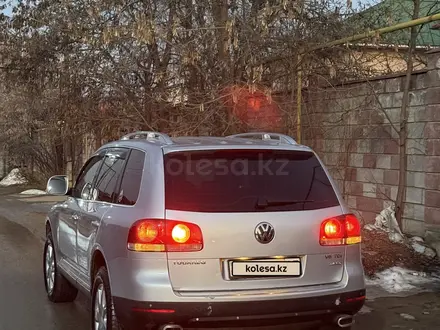 Volkswagen Touareg 2008 года за 7 850 000 тг. в Астана – фото 24