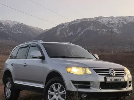 Volkswagen Touareg 2008 года за 7 850 000 тг. в Астана – фото 27