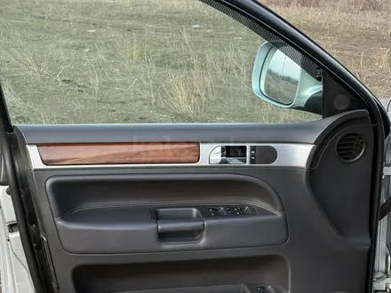 Volkswagen Touareg 2008 года за 7 850 000 тг. в Астана – фото 10